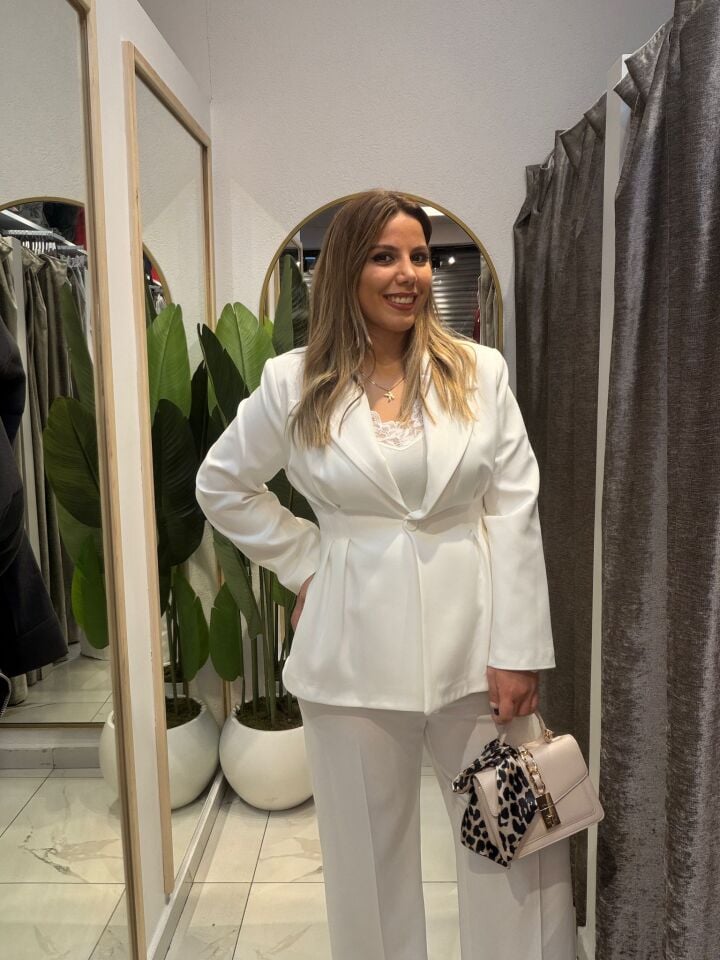 Büzgülü Ceket Takım- Beyaz