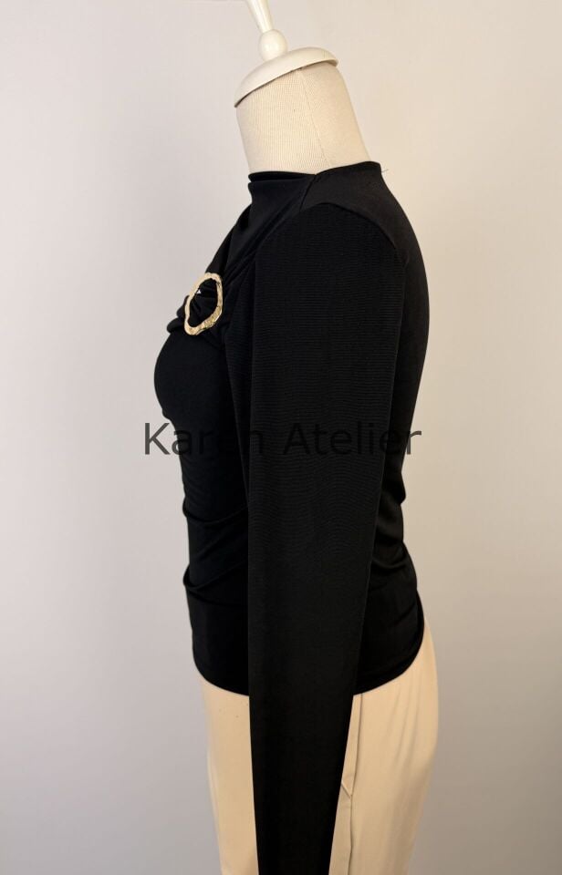 TOKA DETAYLI BLUZ SİYAH 0360