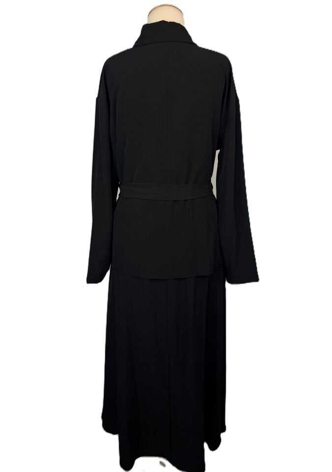 YAKASI TAŞ DÜĞMELİ ETEKLİ TAKIM SİYAH 6723