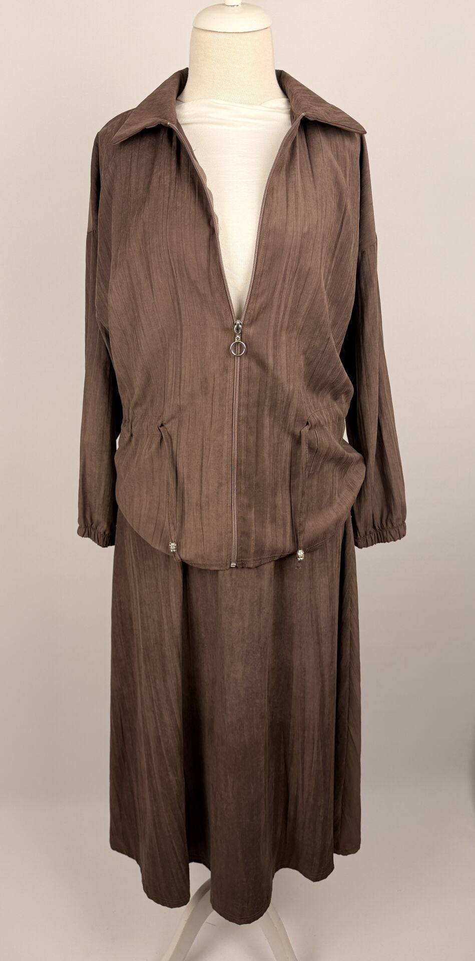 NUBUK CUBRA ETEKLİ TAKIM KAHVERENGİ